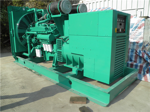寒亭出租发电机-进口柴油发电机组与国产柴油发电机组的区别