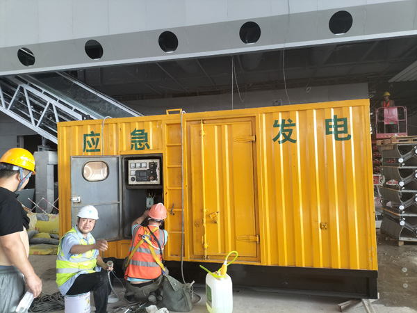 寒亭怎样判断空气滤清器是否需要更换？